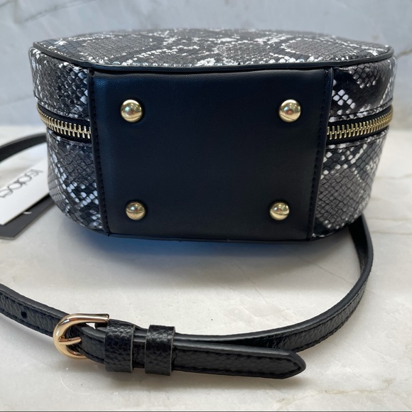 Vegan Snake Print Circle Crossbody Bag NWT - Picture 4 of 4